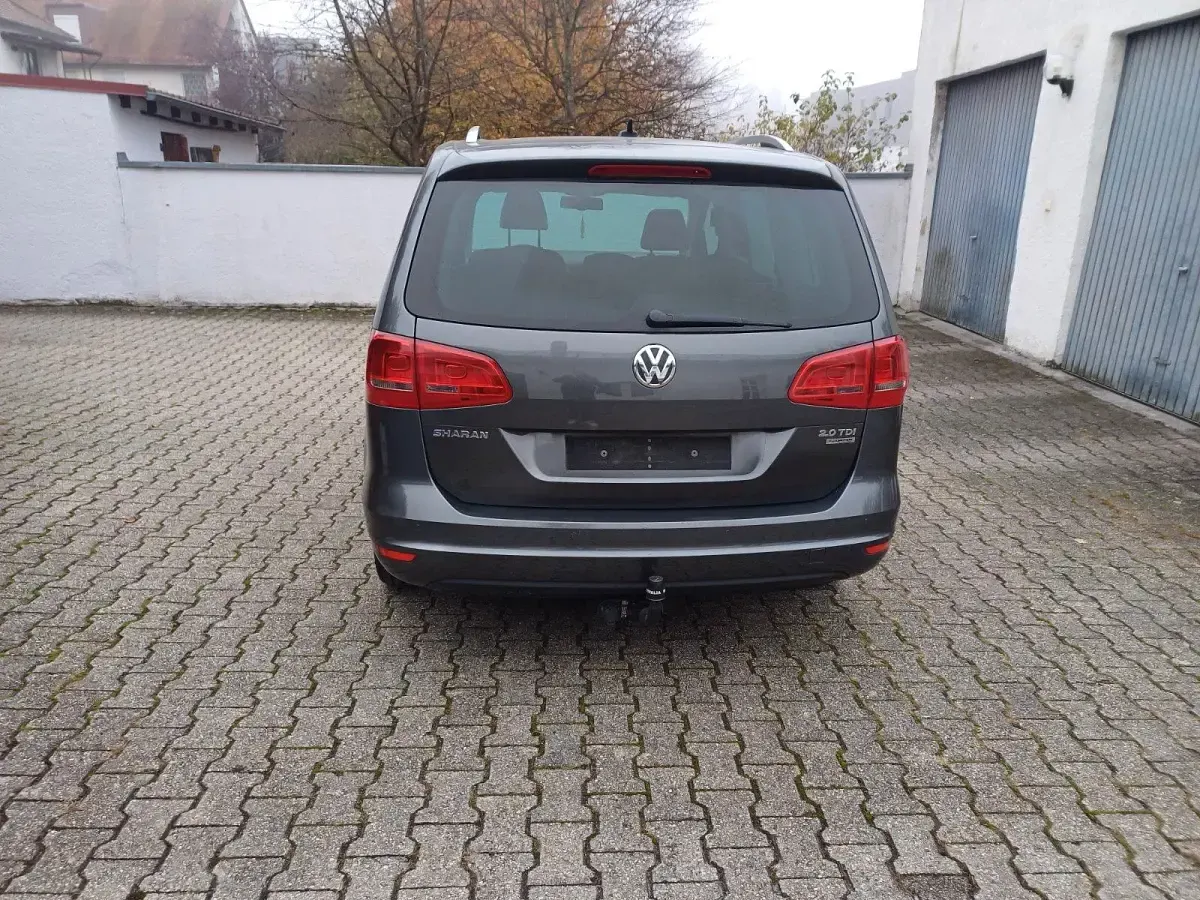 Gebraucht VW Sharan Highline 170 PS (125 kW) 2011 Grau Van / Kleinbus