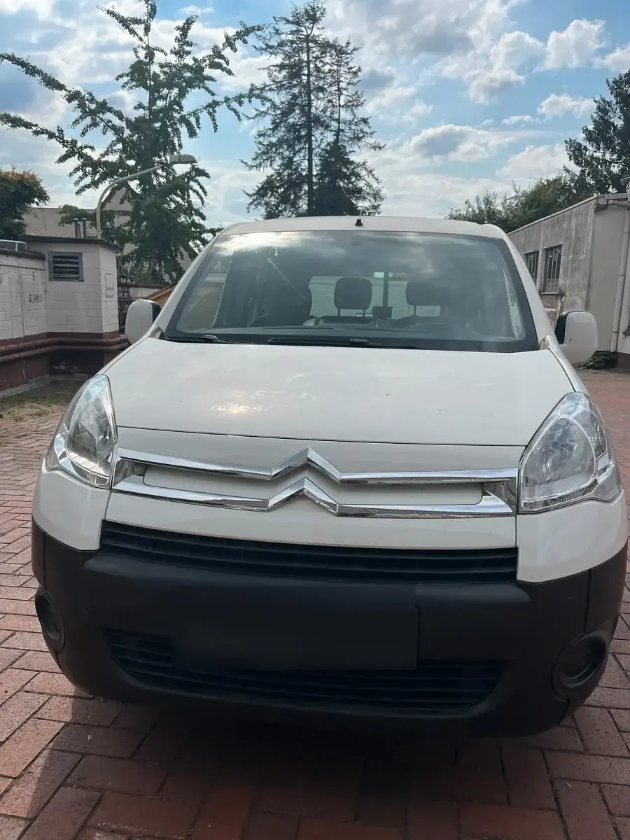 Gebraucht Citroën Berlingo 90 PS (66 kW) 2010 Weiß Van / Kleinbus