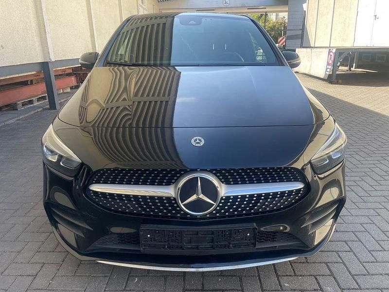 Gebraucht Mercedes B220 AMG line 190 PS (139 kW) 2021 Schwarz Kleinwagen