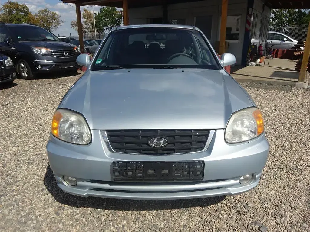 Gebraucht Hyundai Accent GLS 86 PS (63 kW) 2003 Grau Limousine