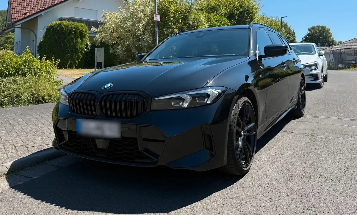 Gebraucht BMW 330 M Sport 258 PS (189 kW) 2024 Schwarz Kombi