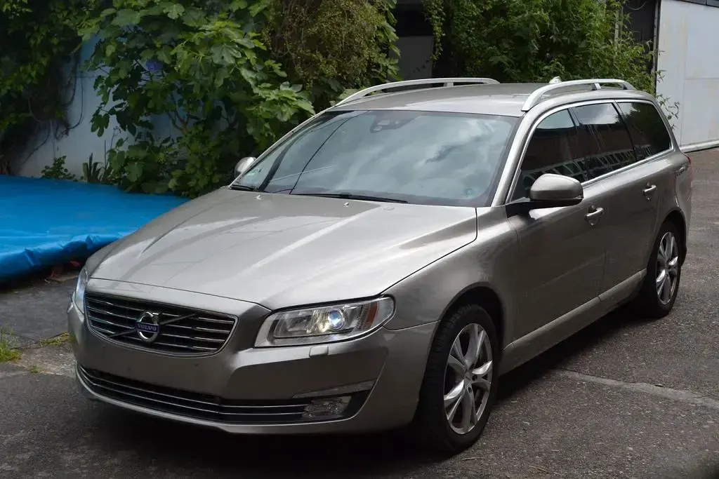 Gebraucht Volvo V70 150 PS (110 kW) 2015 Grau Kombi