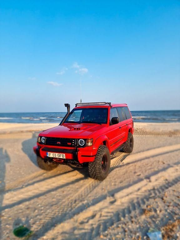 Rot Gebraucht 1993 Mitsubishi Pajero SUV | 21.999 € - Bild 1/4