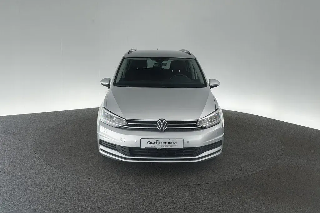 Gebraucht VW Touran Comfortline 150 PS (110 kW) 2023 Reflexsilber metallic Van / Kleinbus