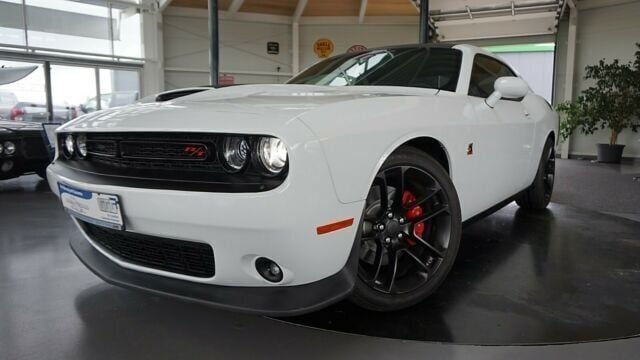 Gebraucht Dodge Challenger 492 PS (361 kW) 2020 Weiß Coupé