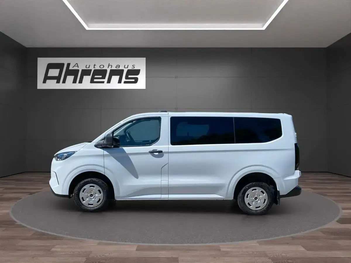 Nouă Ford Transit Custom Trend 136 CP (100 kW) 2026 Alb Break