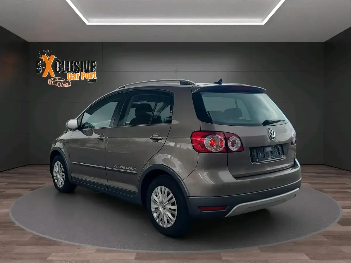 Gebraucht VW Golf VI 122 PS (89 kW) 2011 Braun Kleinwagen