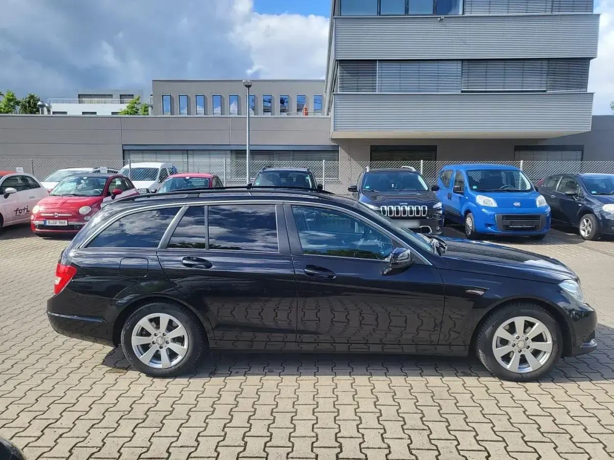 Gebraucht Mercedes C220 170 PS (125 kW) 2012 Schwarz Kombi