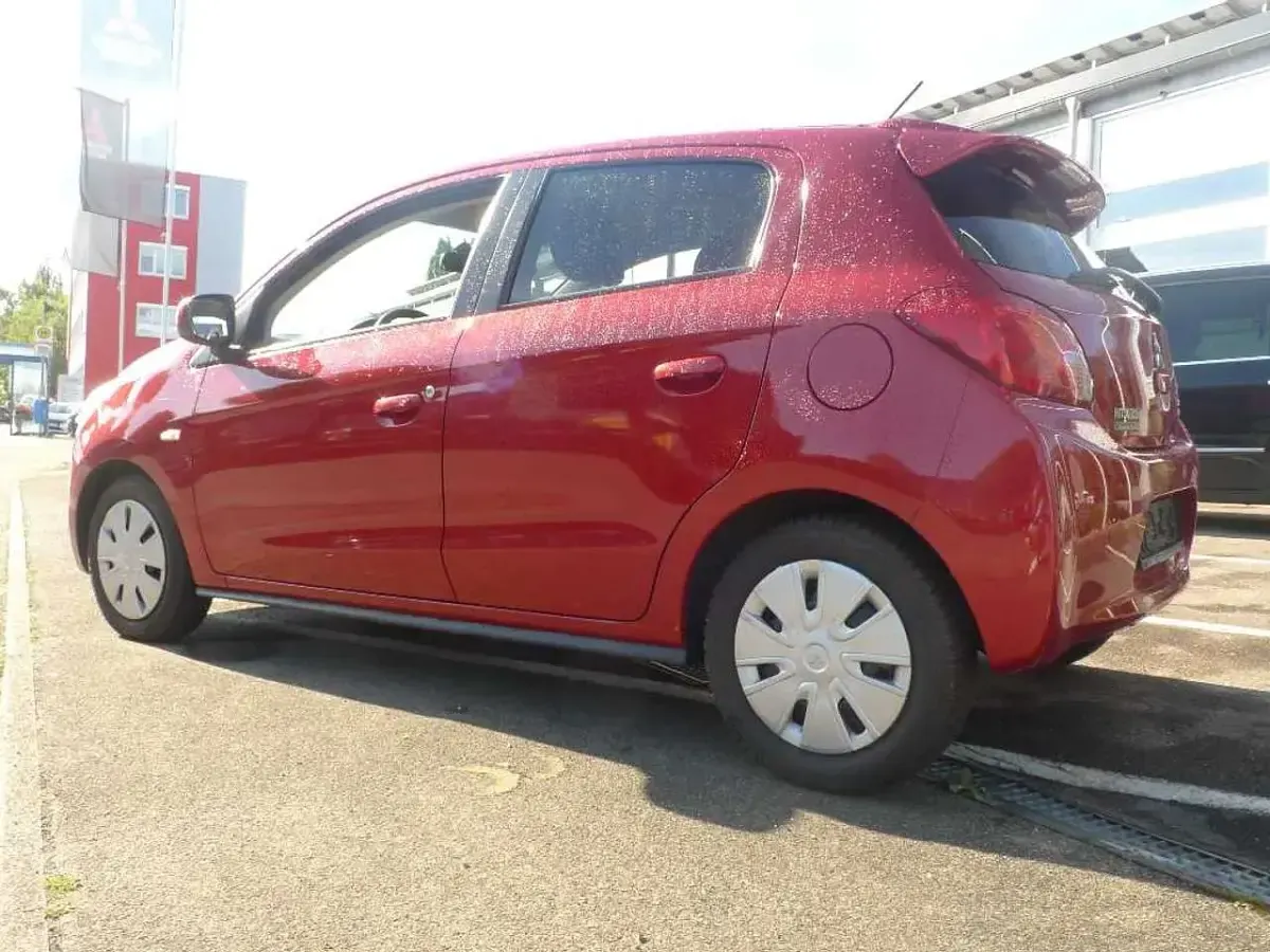 Gebraucht Mitsubishi Space Star 80 PS (58 kW) 2014 Amarena rot Van / Kleinbus