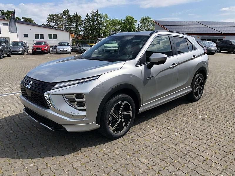 Neu Mitsubishi Eclipse Cross Plus 98 PS (72 kW) 2025 Silber SUV
