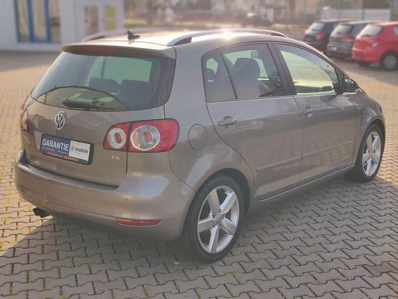 Gebraucht VW Golf VII Match 122 PS (89 kW) 2012 Braun Limousine