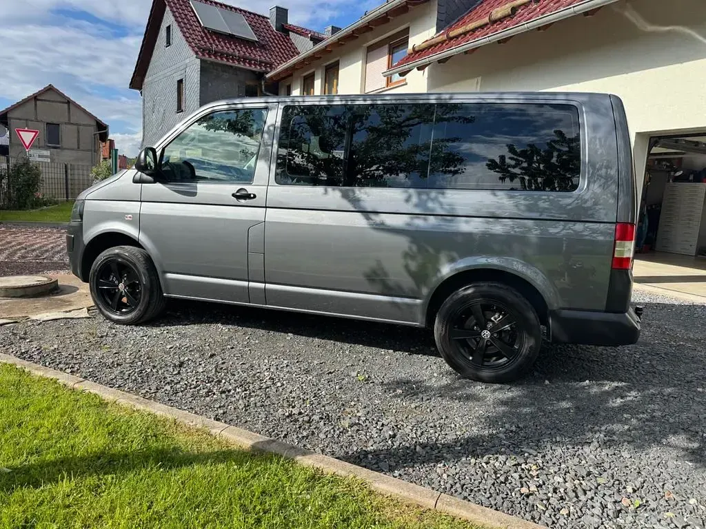 Gebraucht VW T5 140 PS (102 kW) 2014 Grau Van
