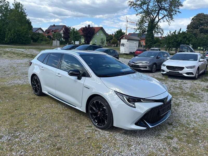Dynamic grey metallic Gebraucht 2022 Toyota Corolla Hybrid Sport Kombi | 24.800 € (Fairer Preis) - Bild 1/4