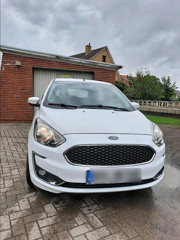 Weiß Gebraucht 2019 Ford Ka Plus Kleinwagen | 5.300 € (Superpreis) - Bild 1/4