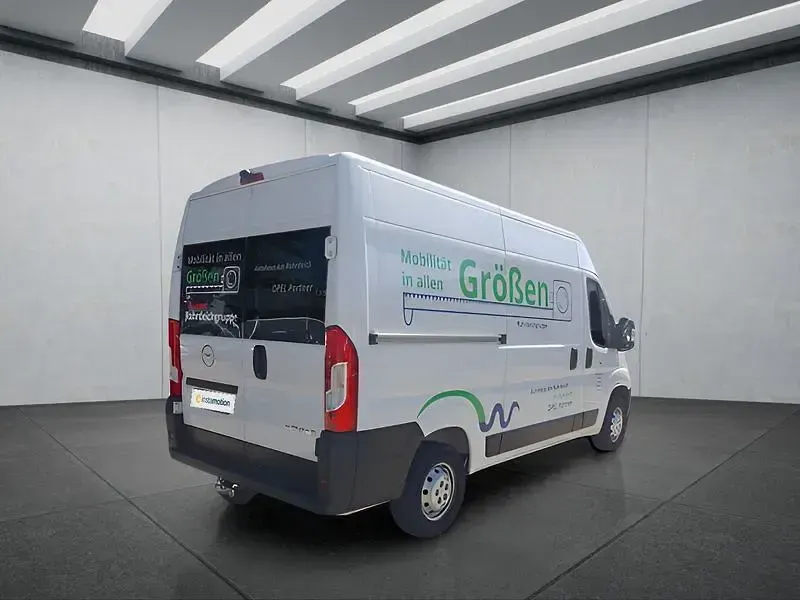 Gebraucht Opel Movano 140 PS (102 kW) 2023 Weiß Van