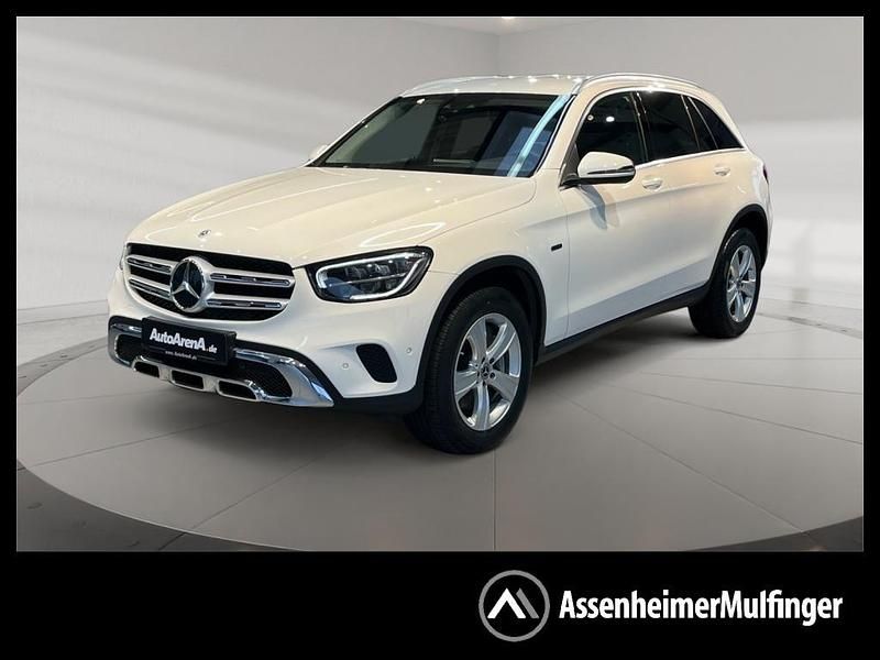 Weiß Gebraucht 2021 Mercedes GLC300e SUV | 35.849 € (Guter Preis) - Bild 1/4