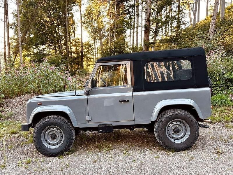 Gebraucht Land Rover Defender 113 PS (83 kW) 1998 Grau Cabrio