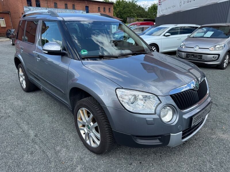 Grau Gebraucht 2012 Skoda Yeti Family SUV | 9.499 € (Fairer Preis) - Bild 1/4