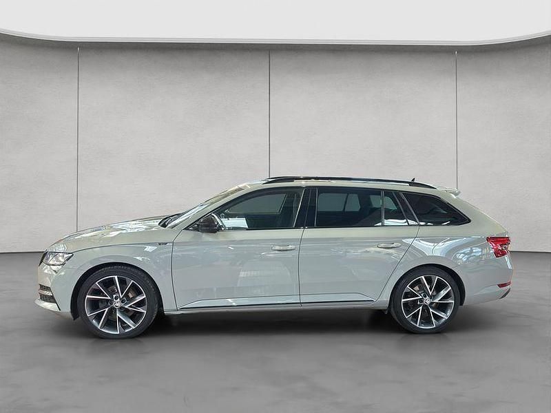 Gebraucht Skoda Superb SportLine 200 PS (147 kW) 2023 Stahlgrau uni Kombi