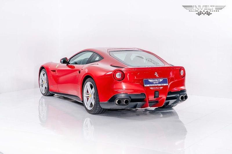 Gebraucht Ferrari F12 741 PS (545 kW) 2013 Rot Coupé