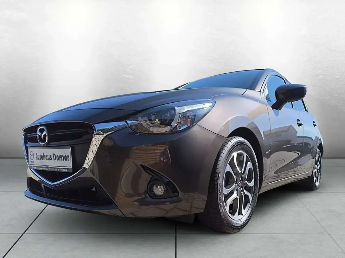Gebraucht Mazda 2 Nakama 90 PS (66 kW) 2016 Obsidiangrau metallic Kleinwagen