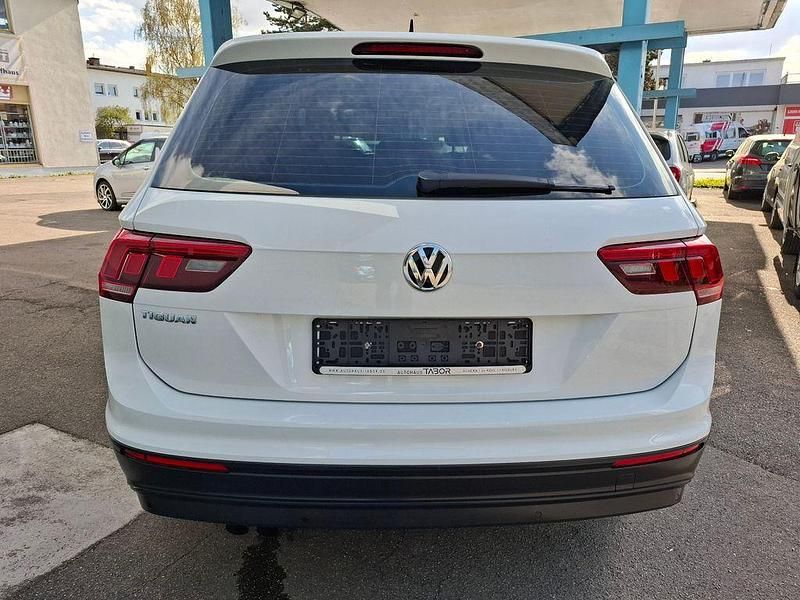 Gebraucht VW Tiguan Trendline 125 PS (91 kW) 2019 Weiß SUV