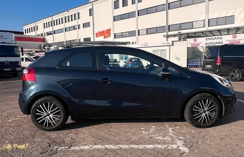 Gebraucht Kia Rio 86 PS (63 kW) 2012 Kleinwagen