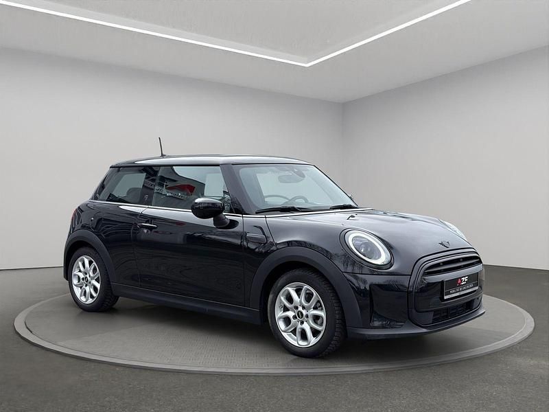 Gebraucht Mini Cooper 136 PS (100 kW) 2023 Midnight black Kleinwagen