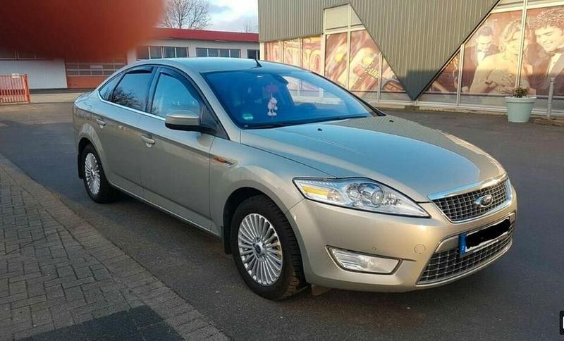 Gebraucht Ford Mondeo Titanium 140 PS (102 kW) 2009 Gold Limousine
