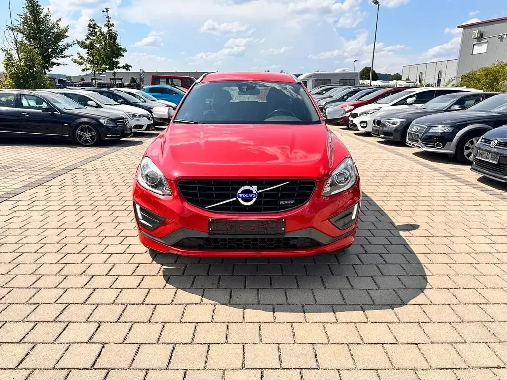 Gebraucht Volvo XC60 R-Design 181 PS (133 kW) 2014 Rot SUV