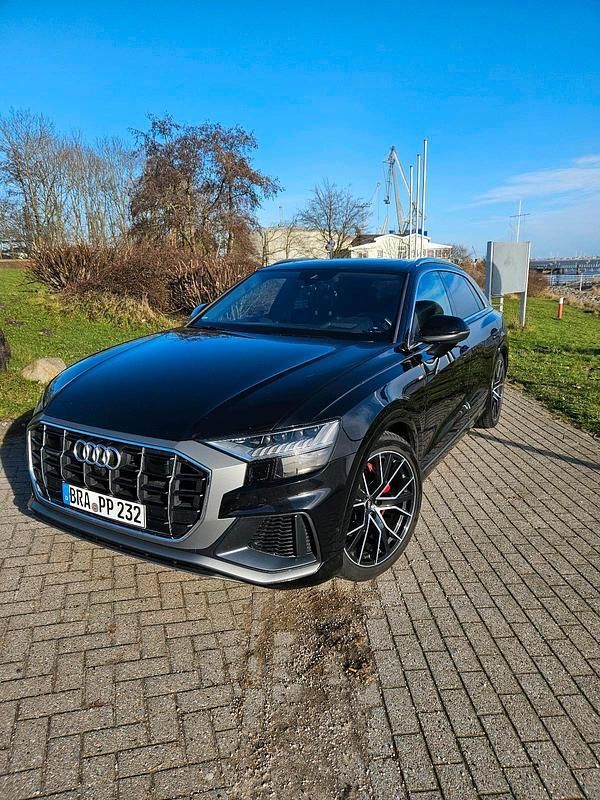 Schwarz Gebraucht 2018 Audi Q8 SUV | 41.999 € (Guter Preis) - Bild 1/4