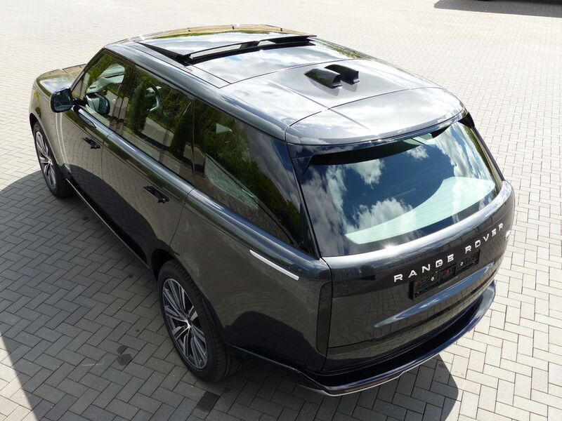 Grau Gebraucht 2023 Land Rover Range Rover Autobiography SUV | 158.500 € (Superpreis) - Bild 1/4