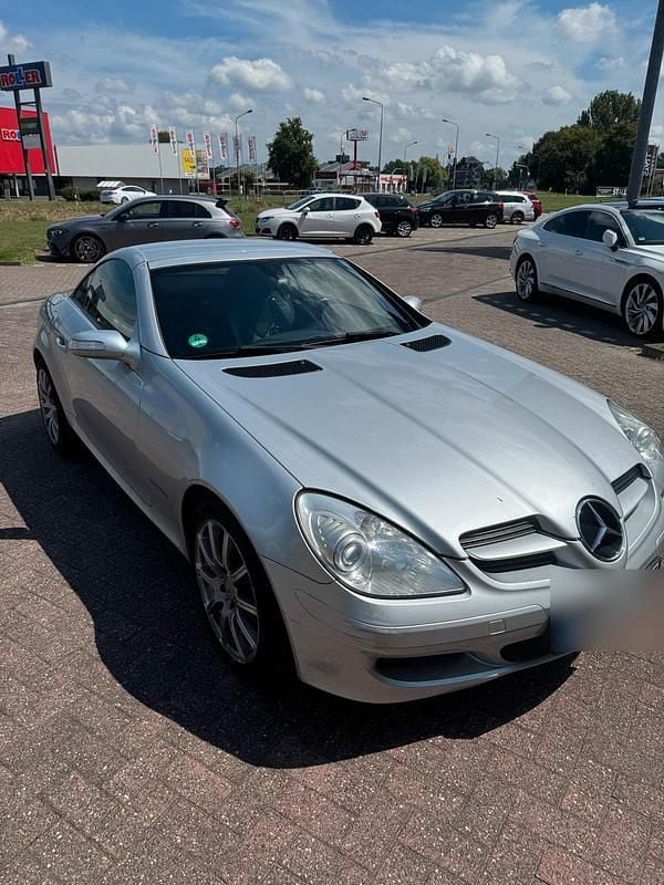 Silber Gebraucht 2007 Mercedes SLK200 Cabrio | 7.499 € (Fairer Preis) - Bild 1/4