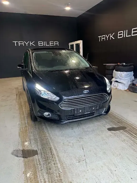 Gebraucht Ford S-MAX Titanium 190 PS (139 kW) 2018 Schwarz Van / Kleinbus