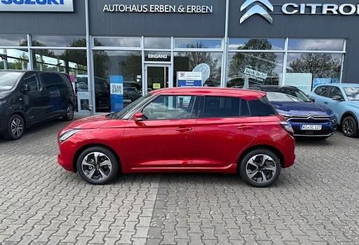Gebraucht Suzuki Swift Comfort+ 83 PS (61 kW) 2025 Rot Kleinwagen