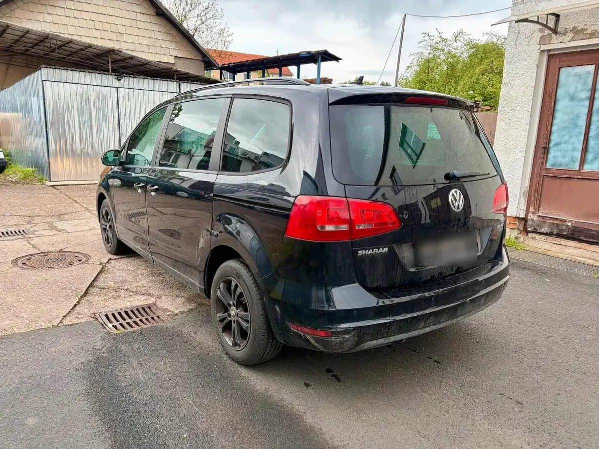 Gebraucht VW Sharan 140 PS (102 kW) 2013 Schwarz Van / Kleinbus