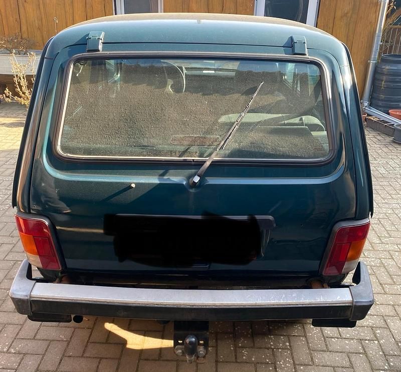 Gebraucht Lada niva 85 PS (62 kW) 2009 Grün SUV