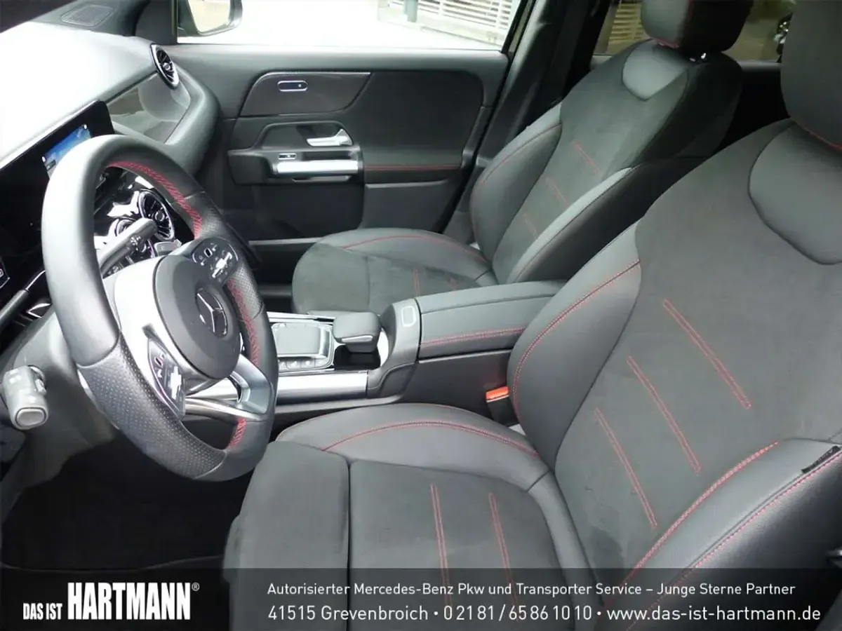 Gebraucht Mercedes GLA180 AMG 136 PS (100 kW) 2023 Kosmosschwarz metallic SUV