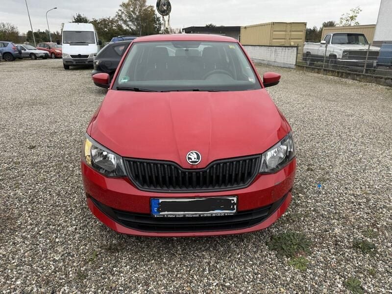 Rot Gebraucht 2017 Skoda Fabia Kleinwagen | 3.999 € (Guter Preis) - Bild 1/4