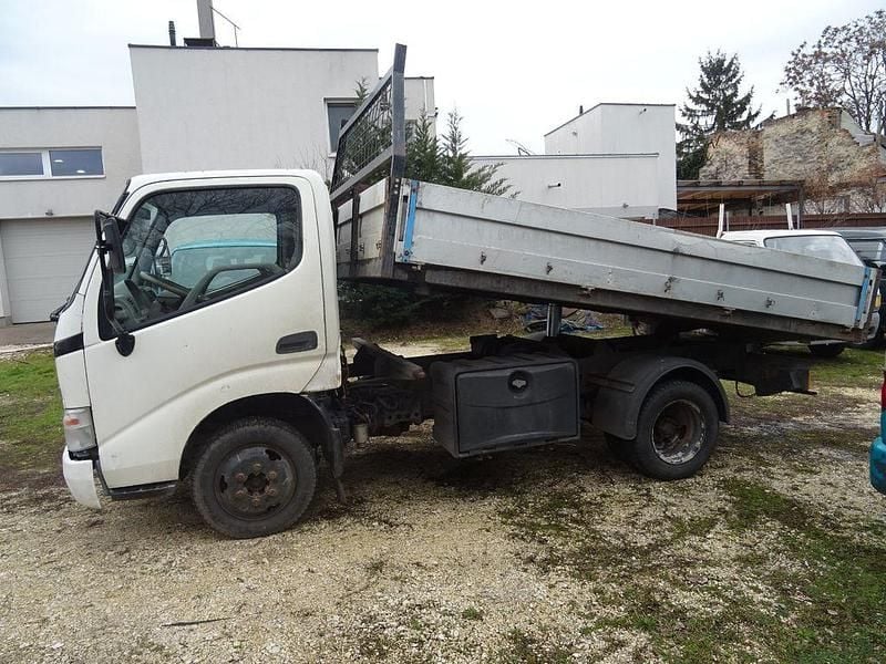 Second-hand Toyota Dyna 2002 Pickup
