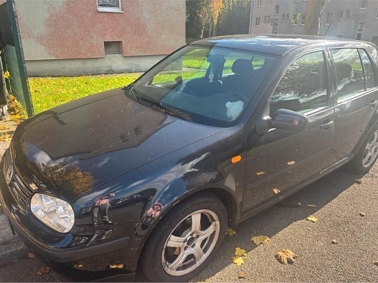 Schwarz Gebraucht 1999 VW Golf IV Kleinwagen | 600 € (Superpreis) - Bild 1/3