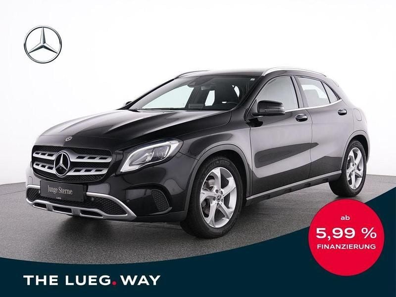 Schwarz Gebraucht 2019 Mercedes GLA200 Urban SUV | 23.990 € (Guter Preis) - Bild 1/4