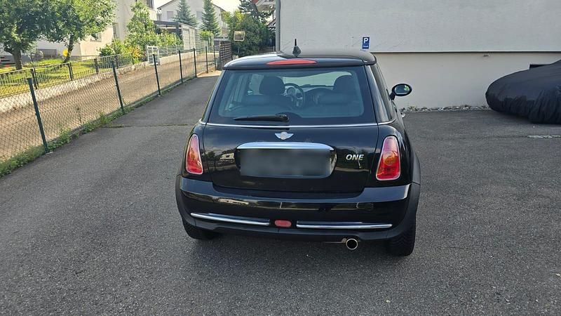 Gebraucht Mini Cooper 90 PS (66 kW) 2005 Schwarz Kleinwagen