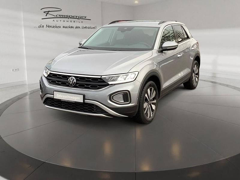 Gebraucht VW T-Roc Move 110 PS (80 kW) 2023 Silber (pyritsilber metallic) SUV