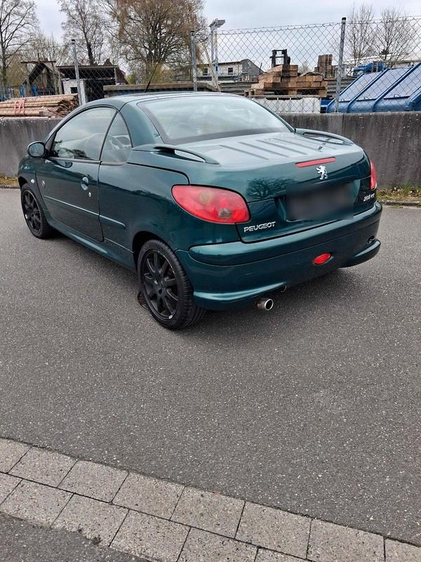 Gebraucht Peugeot 206 CC 136 PS (100 kW) 2004 Grün Cabrio