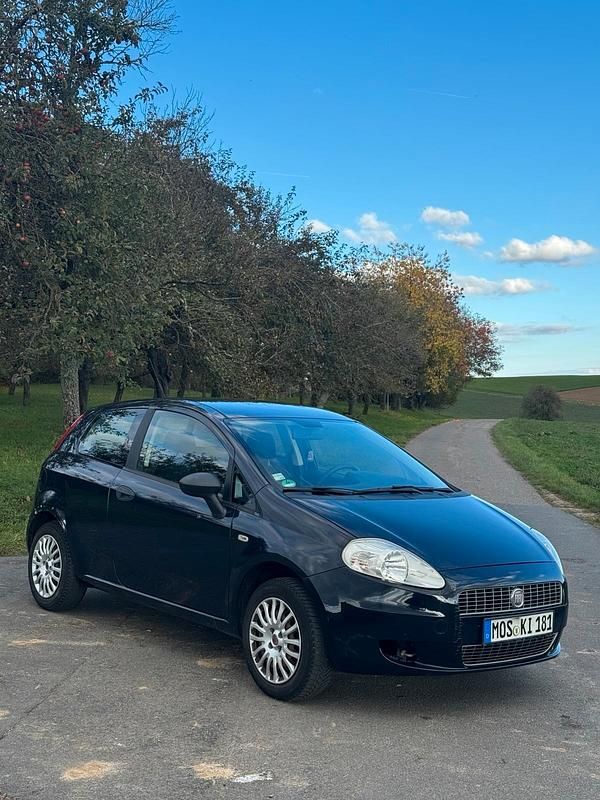 Blau Gebraucht 2009 Fiat Grande Punto Kleinwagen | 1.599 € (Fairer Preis) - Bild 1/4