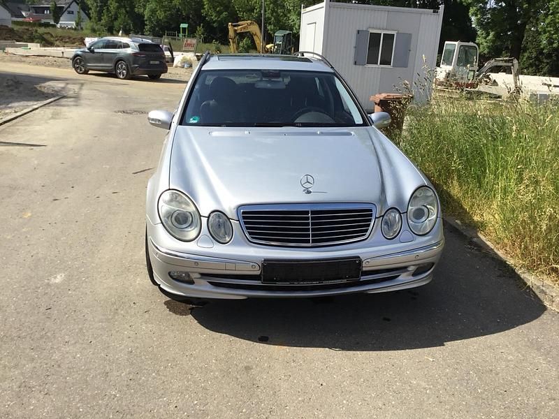 Gebraucht Mercedes E320 224 PS (164 kW) 2006 Silber Kombi