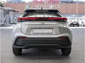 Neu Toyota C-HR 223 PS (164 kW) 2025 Silber (silber metallic) SUV