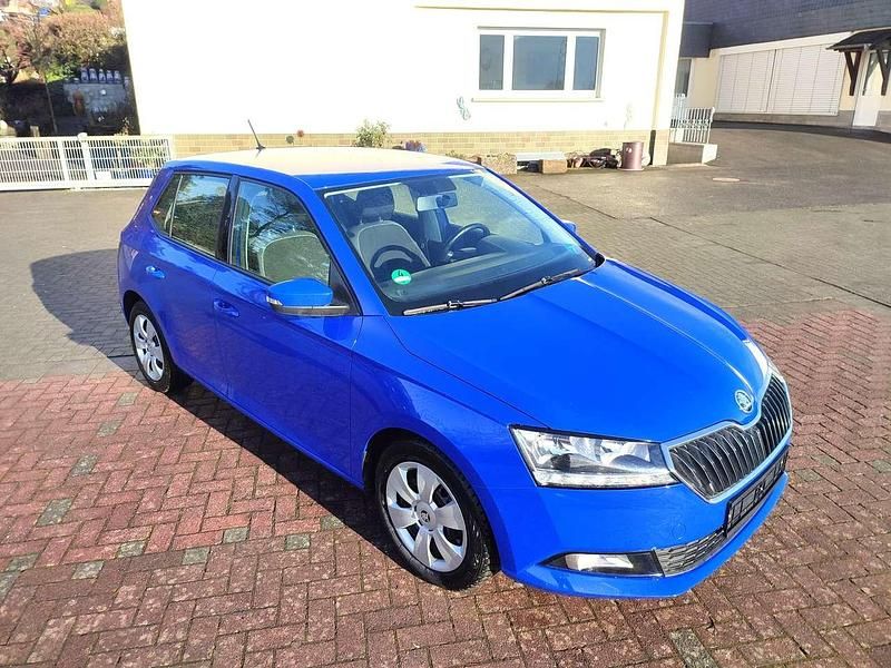 Gebraucht Skoda Fabia Ambition 95 PS (69 kW) 2021 Blau Kleinwagen