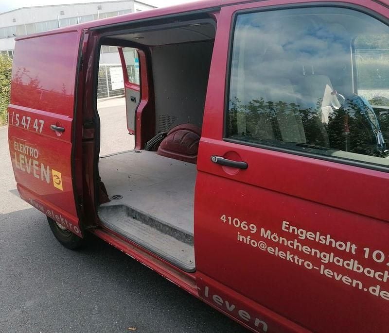 Rot Gebraucht 2007 VW T5 Van | 2.950 € - Bild 1/4